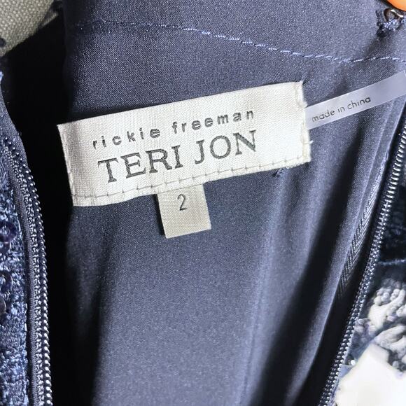 Teri Jon Emma Gown Navy Blue Sequin Lace Flutter Sleeves Side Slit Sz 2 - Picture 10 of 11